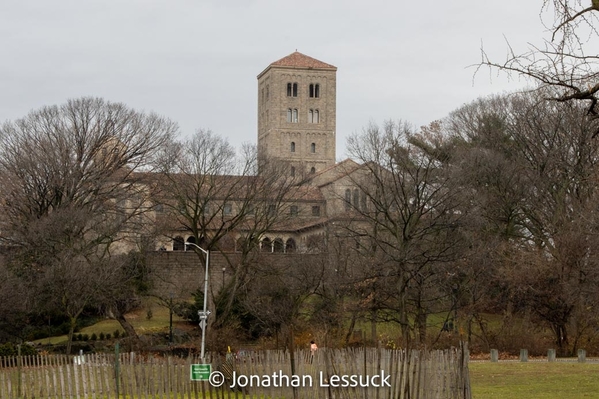 Lessuck - cloisters