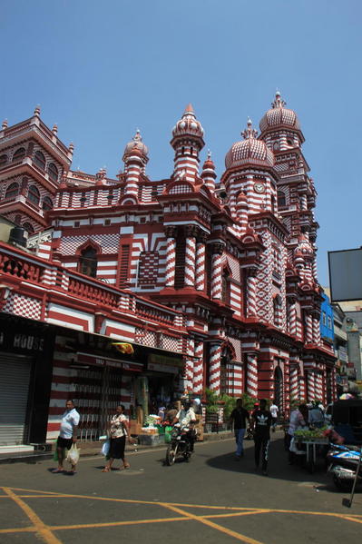 Pettah Neighborhood Colombo. Jami Ul-Alfar Mosque 04-2017 (13)