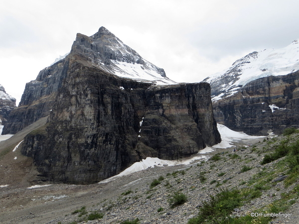 Plain of Six Glaciers 06