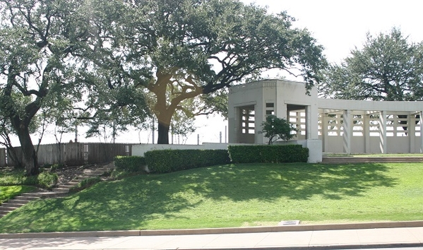 Sixth Floor Museum -Dealey Plaza