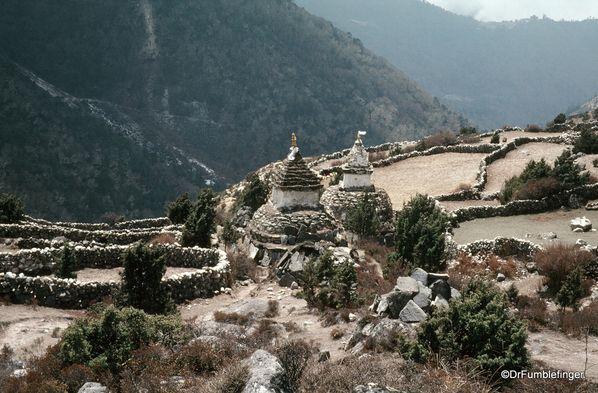 Spare Nepal 04-2002 (68) Pangboche