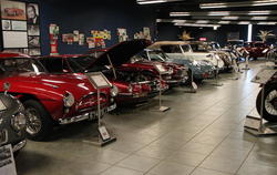 Tampa Bay Automobile Museum 2013 004 overview