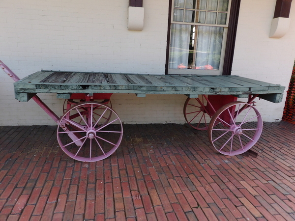 Train Station Wagon Cart