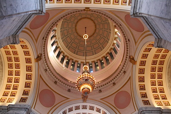 Washington State Capitol - Light