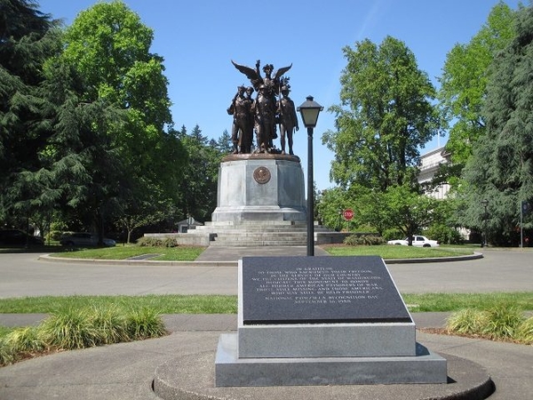 Washington State Capitol - Monument