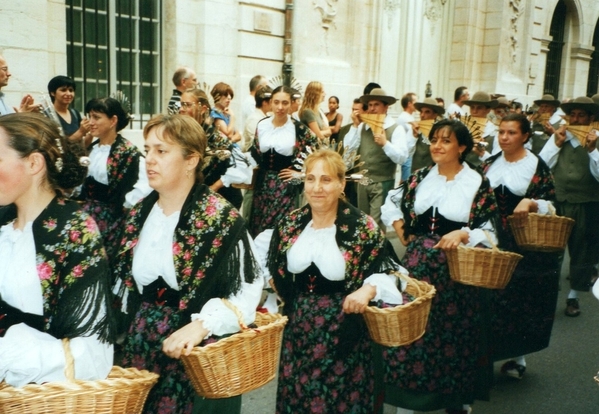 dijon parade ladies