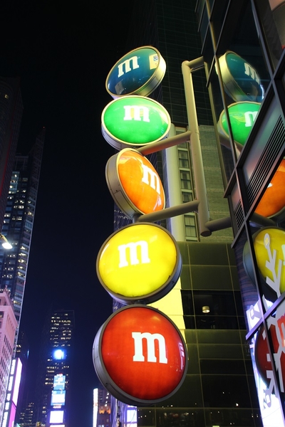 m&m sign