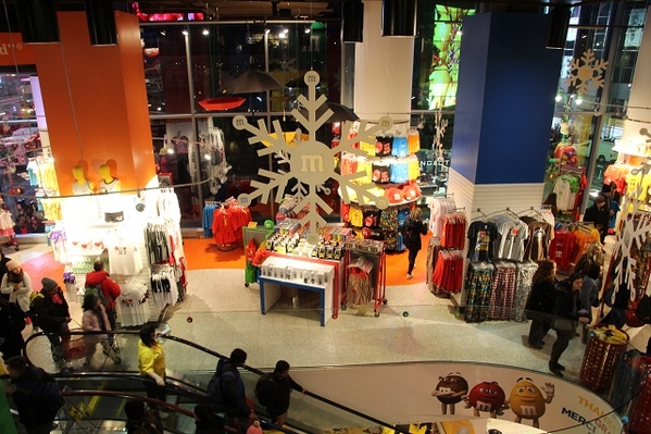 m&m store 1