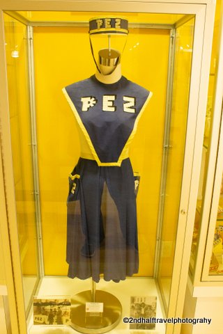 pez fgirl uniform