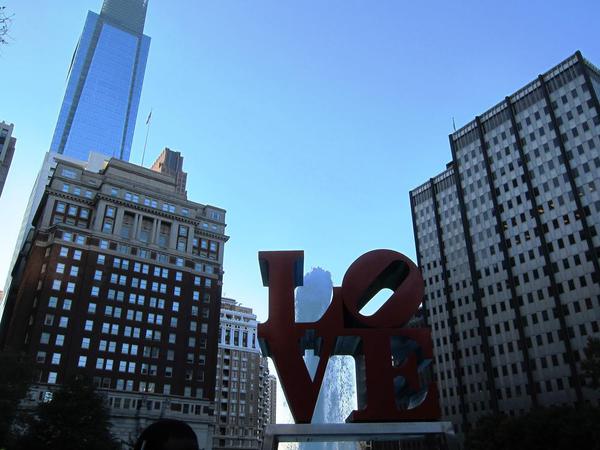 Love sculpture, Philadelphia