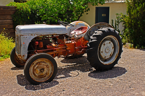 poblanos tractor