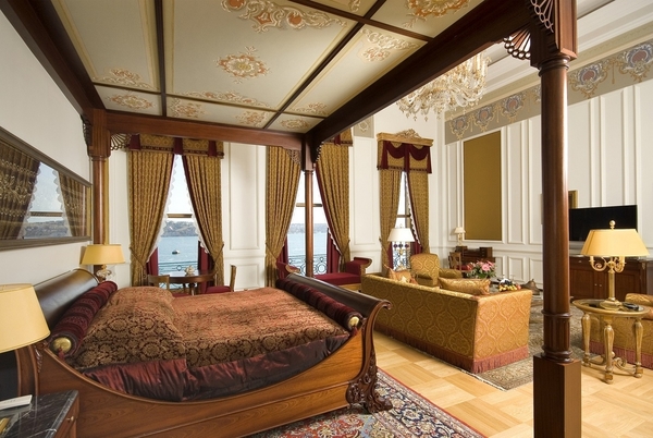 sultan suite_master bedroom