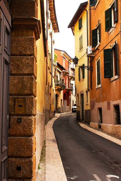 verona streets 04